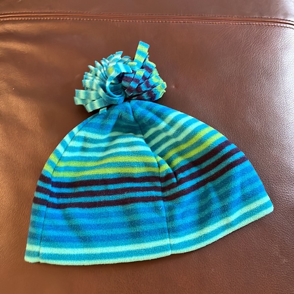 Old Navy Kids Mittens & Beanie - Picture 2 of 4